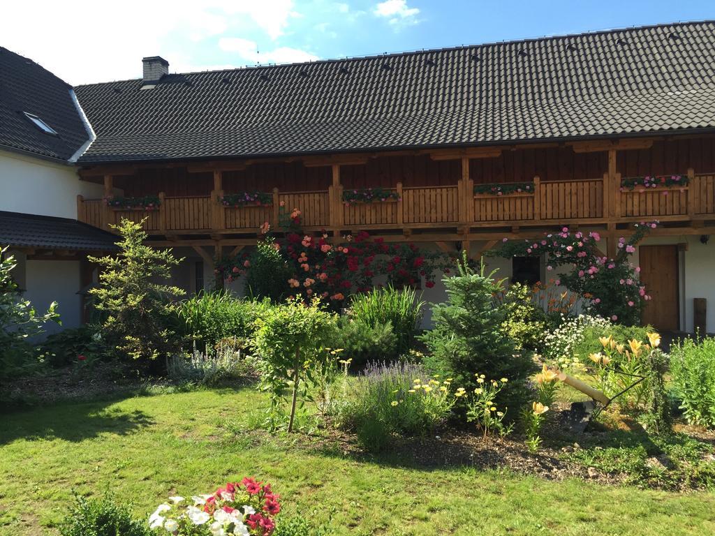 Hotel Statek 3 - Wellness & Spa Hluboká nad Vltavou Esterno foto