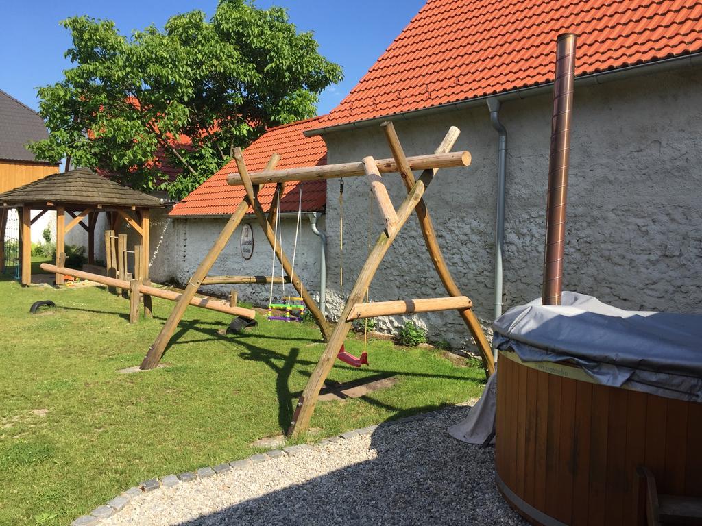Hotel Statek 3 - Wellness & Spa Hluboká nad Vltavou Esterno foto