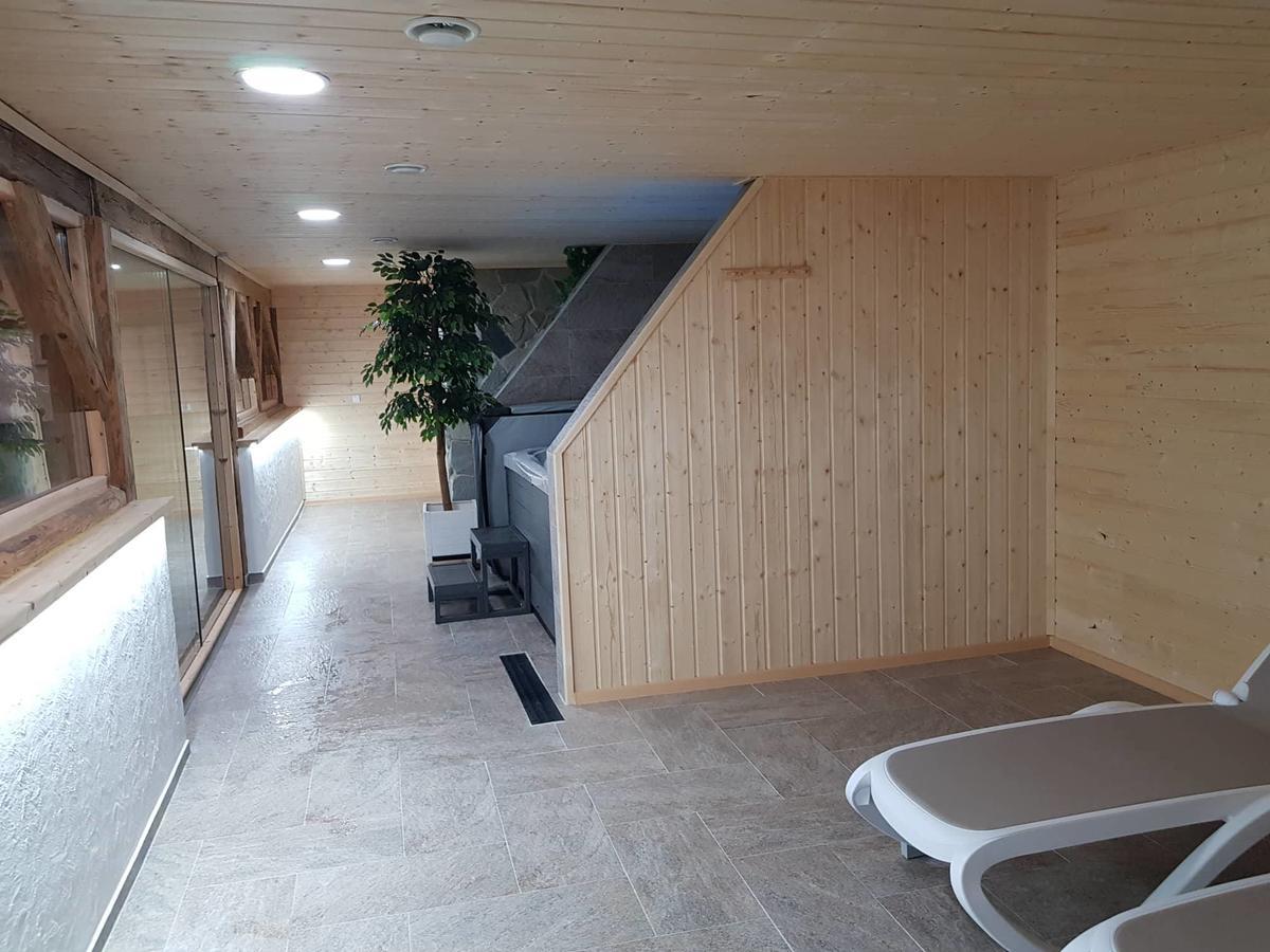 Hotel Statek 3 - Wellness & Spa Hluboká nad Vltavou Esterno foto