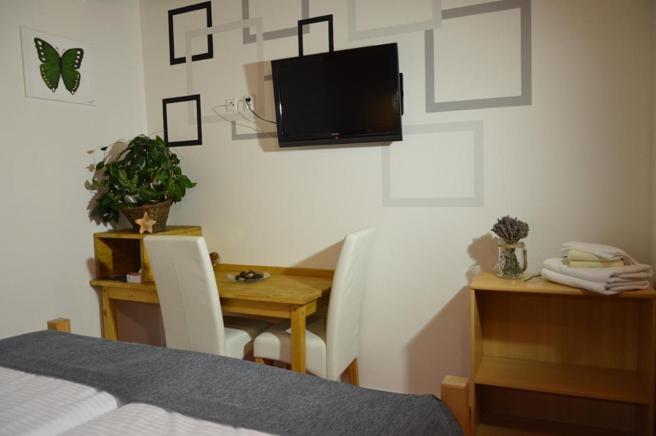 Hotel Statek 3 - Wellness & Spa Hluboká nad Vltavou Esterno foto