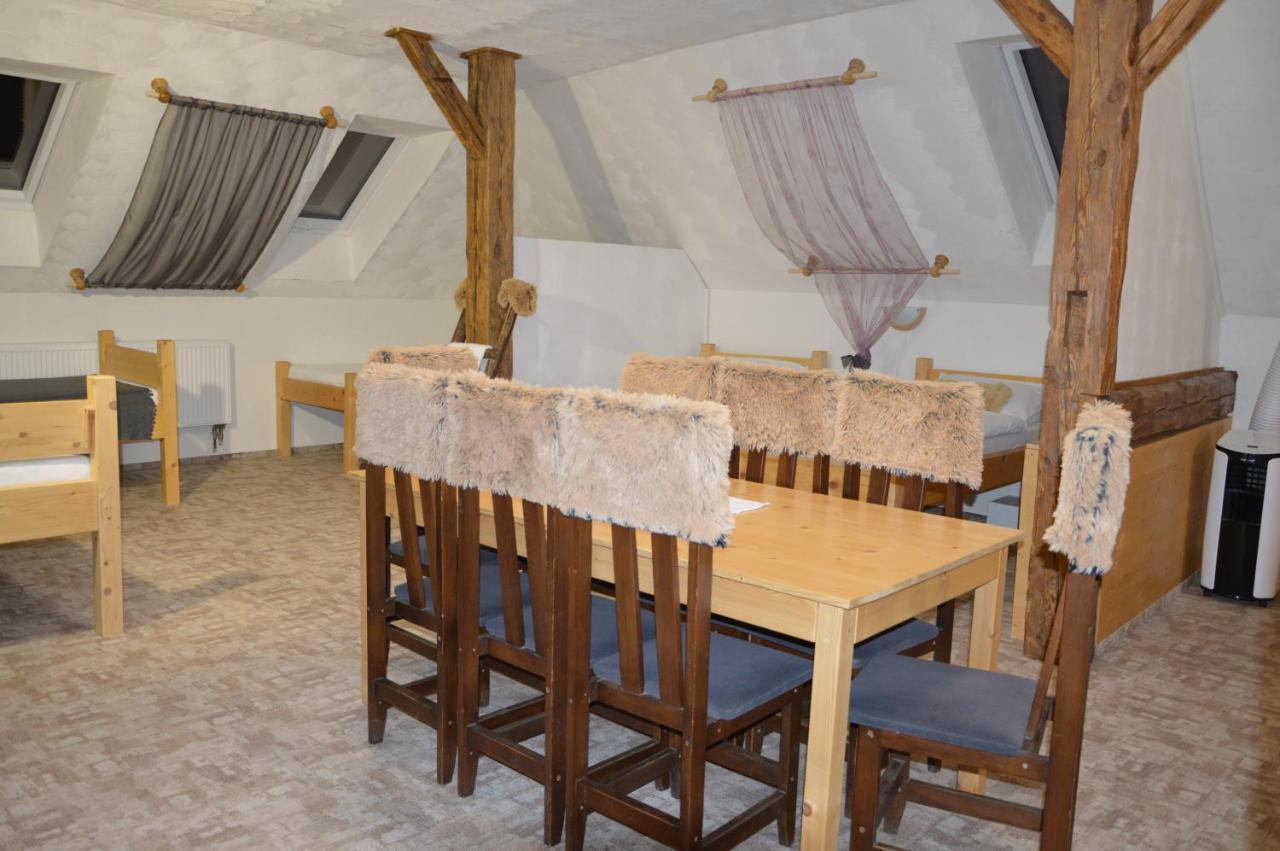 Hotel Statek 3 - Wellness & Spa Hluboká nad Vltavou Esterno foto