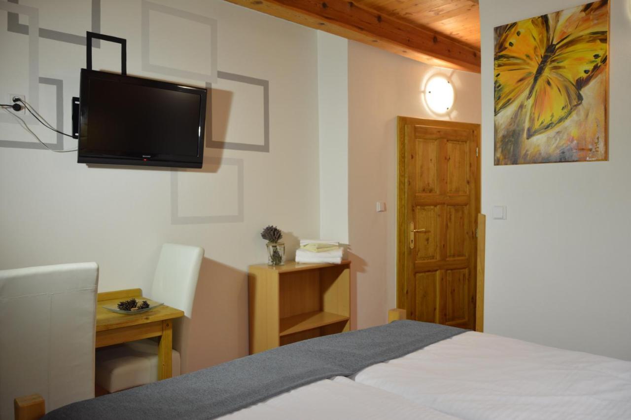 Hotel Statek 3 - Wellness & Spa Hluboká nad Vltavou Esterno foto