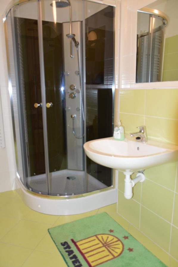 Hotel Statek 3 - Wellness & Spa Hluboká nad Vltavou Esterno foto